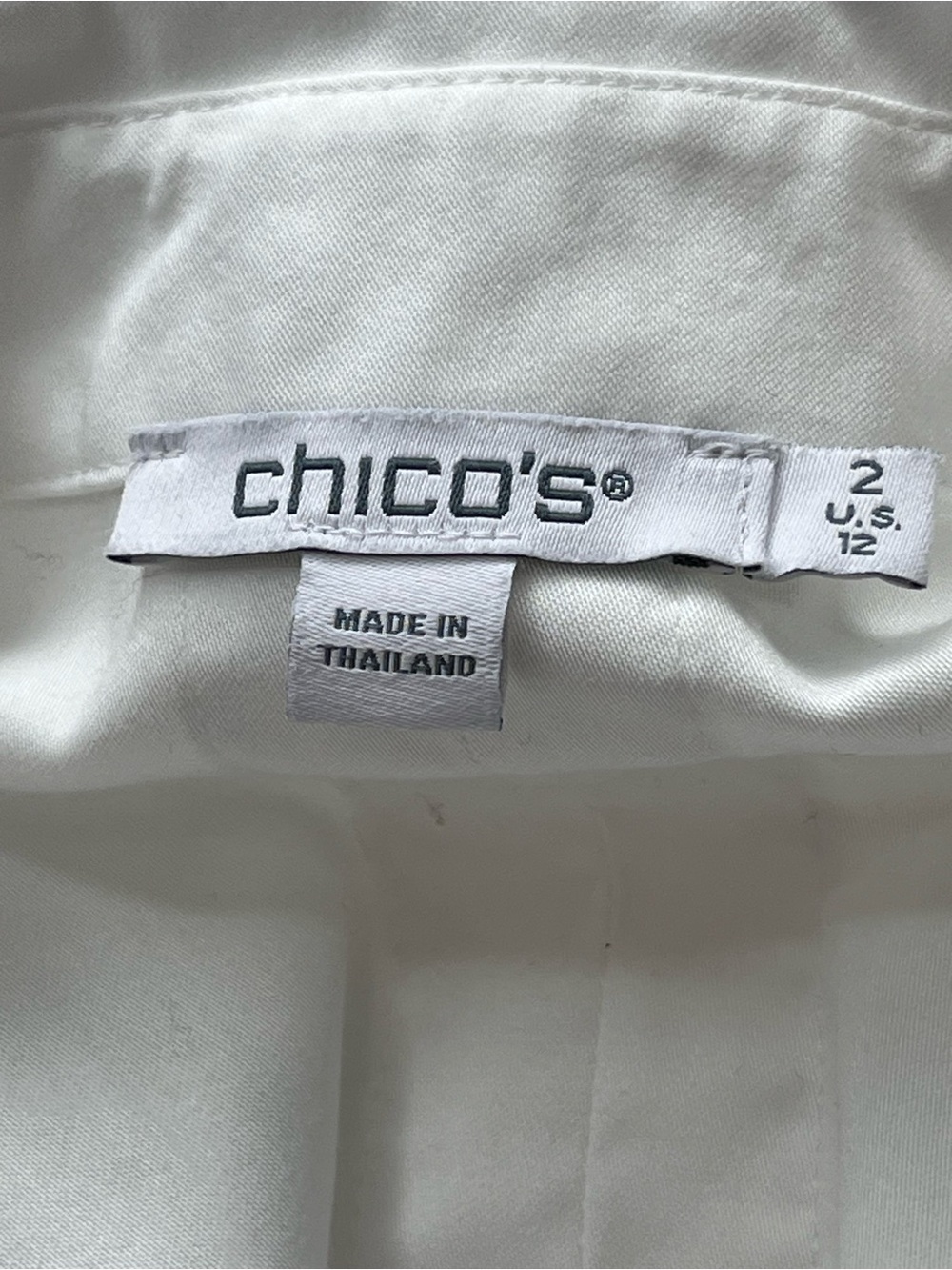 Chico’s Size 2 US 12 White Black Floral Tunic Button Down Stretch Shirt - Picture 9 of 10